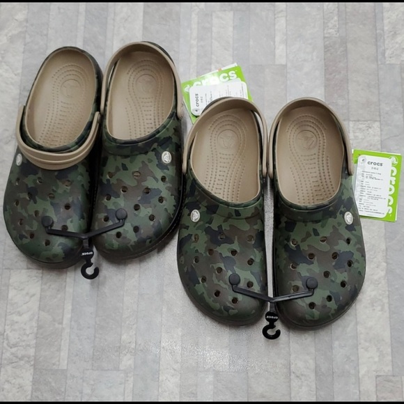 Men Camo Crocs - Picture 2 of 2